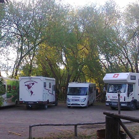 Camping Y Hostal El Ovejero Эль-Калафате Экстерьер фото