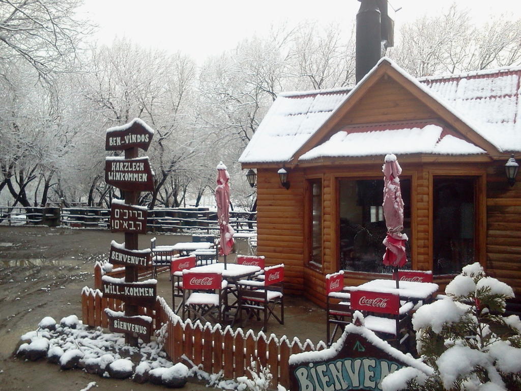 Camping Y Hostal El Ovejero Эль-Калафате Экстерьер фото