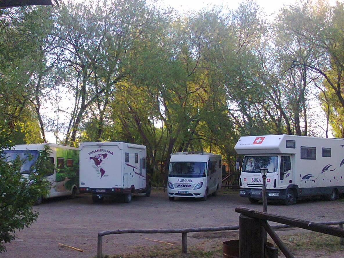 Camping Y Hostal El Ovejero Эль-Калафате Экстерьер фото